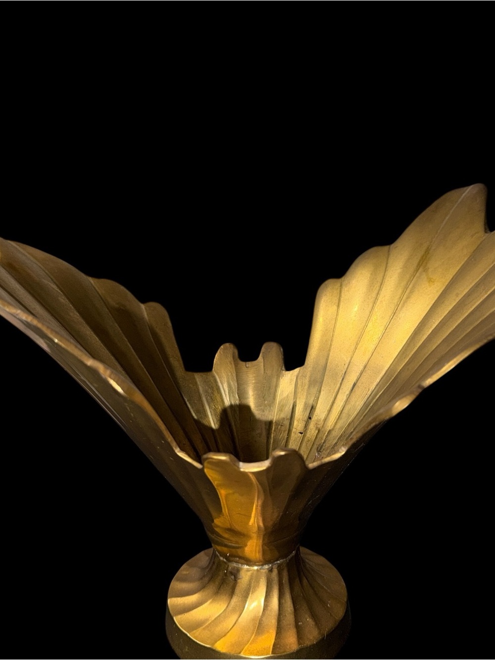 Vintage Brass Palm Leaf Fan Vase Centerpiece Hollywood Regency MCM 14”
